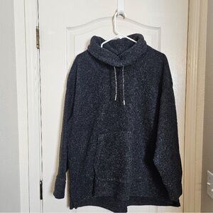 Nike women’s  Fleece Black Turtleneck Sweater Large